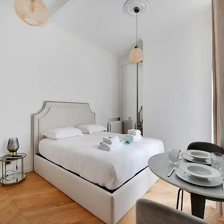 Modern 2p - Montevideo Dauphine Paříž