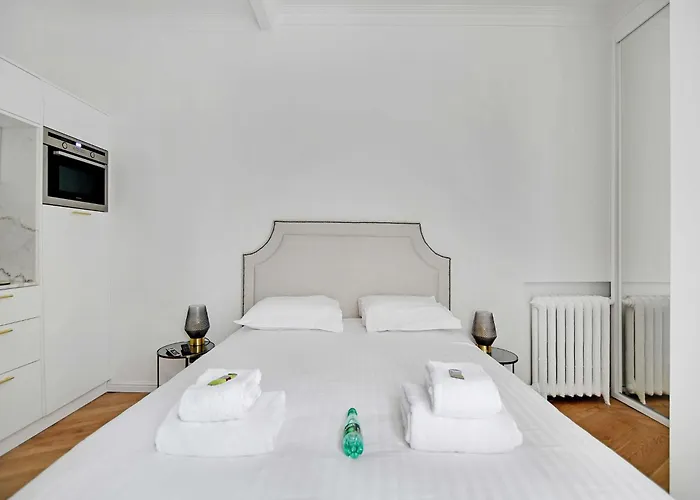 Modern 2p - Montevideo Dauphine